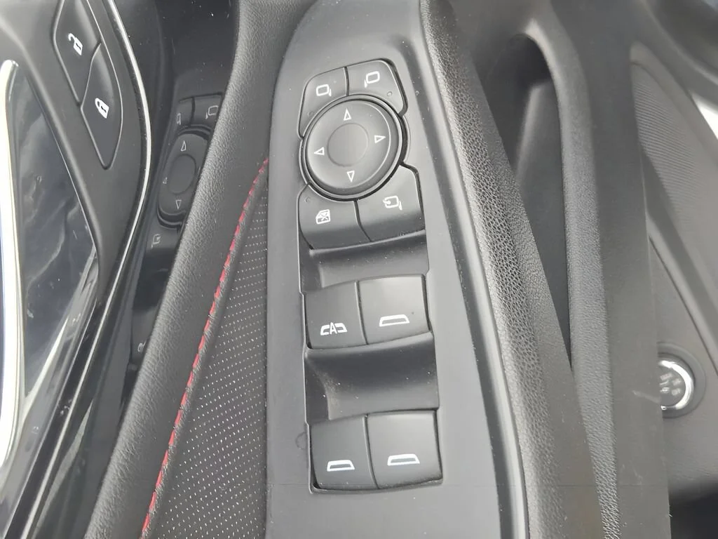 Certified Used 2022 SUMMIT WHITE Chevrolet RS image 22