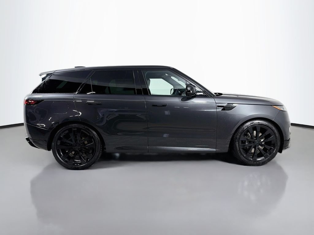 New 2027 Carpathian Grey Land Rover Dynamic SE P400 image 4