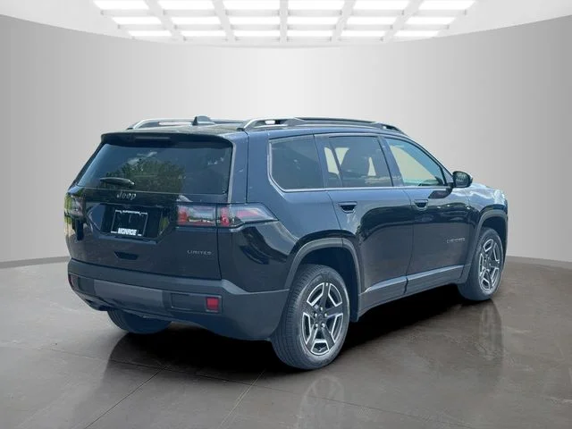 New 2026 Diamond Black Crystal Pearl-Coat Exterior Paint Jeep Limited image 7