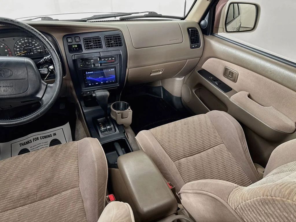 Used 1997  Toyota SR5 image 26