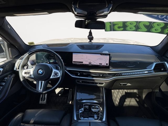 Used 2024 White BMW M60i image 18