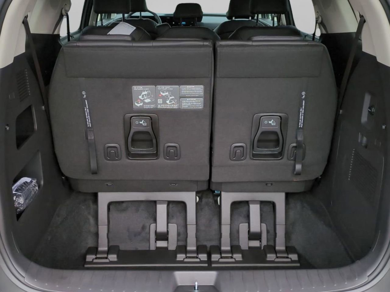 New 2026 Ivory Silver Kia EX image 15