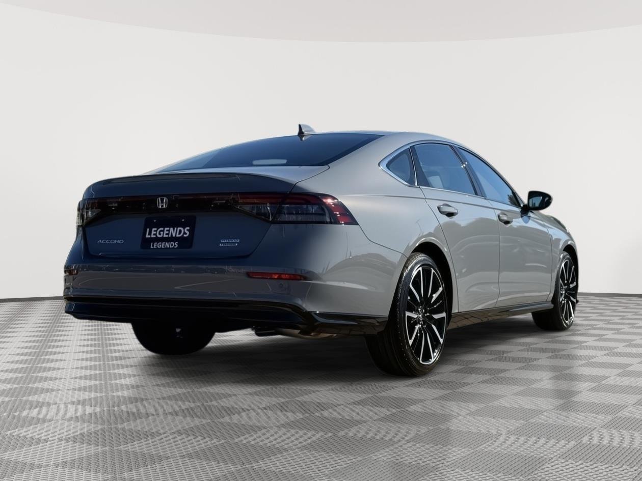New 2026 Urban Gray Pearl Honda Touring image 8