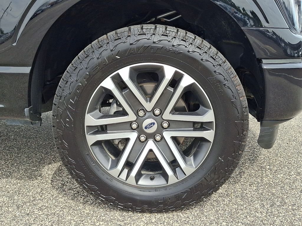 Used 2023 Black Metallic Ford XL image 9