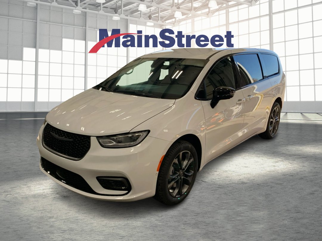 2026 Chrysler Pacifica Select AWD's photo