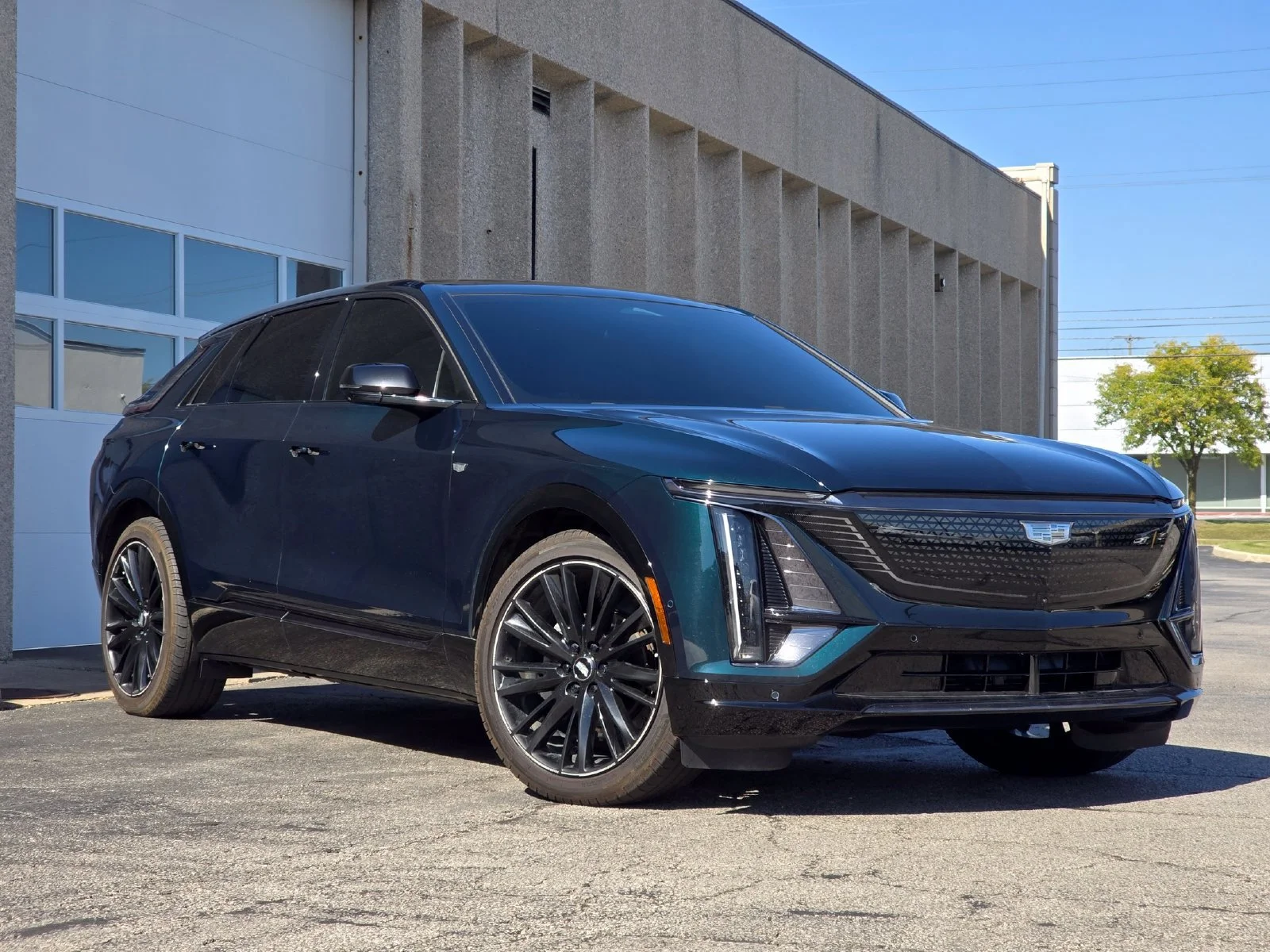 Used 2024 Cadillac LYRIQ Sport 2 with VIN 1GYKPVRL4RZ134897 for sale in Beachwood, OH