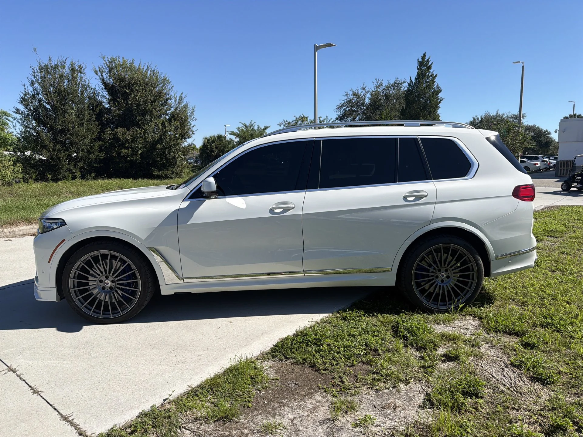 Used 2021 White BMW ALPINA XB7 image 7