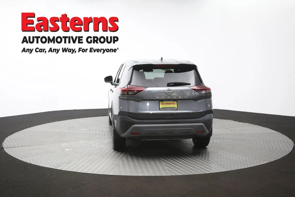 Used 2023 Gray Nissan S image 39