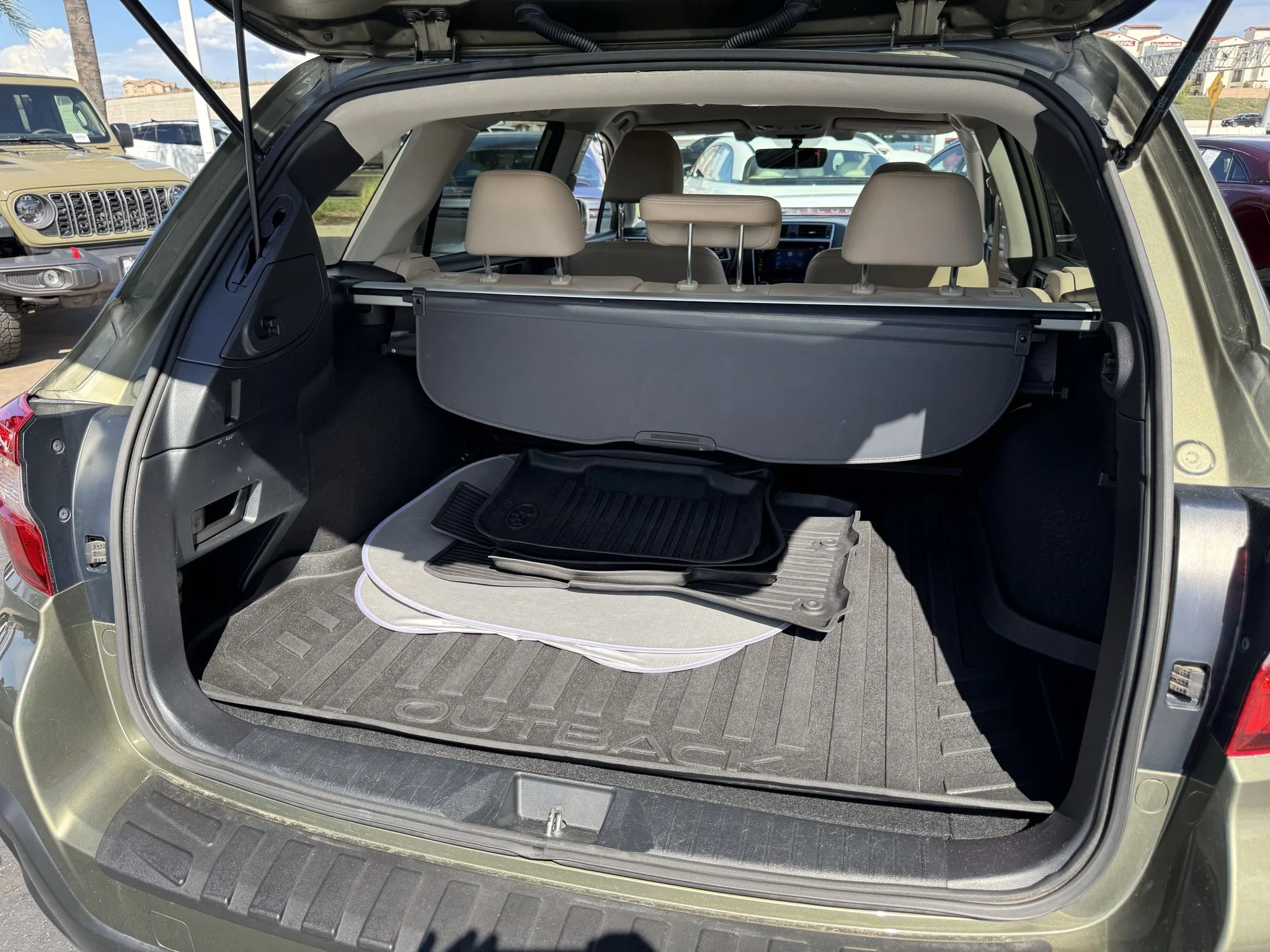 Used 2018 Wilderness Green Metallic Subaru Limited image 30