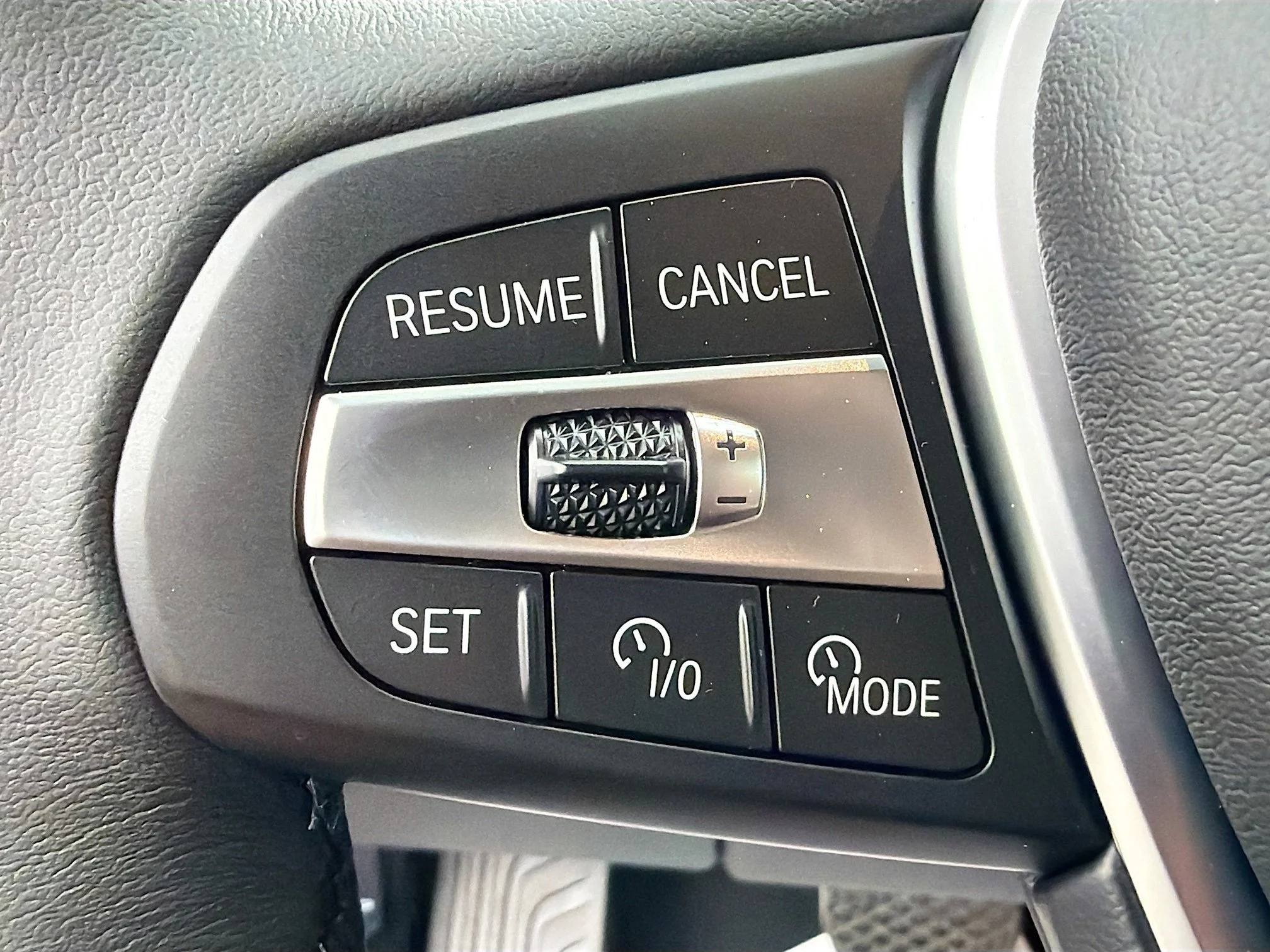 New 2026 Skyscraper Grey Metallic BMW xDrive40i image 38