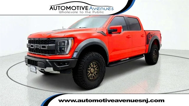 2023 Ford F-150 Raptor 4WD SuperCrew 5.5' Box w/ Blue Interior Pkg & Moonroof