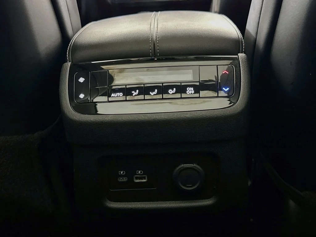 Certified Used 2023 Mineral INFINITI LUXE image 34