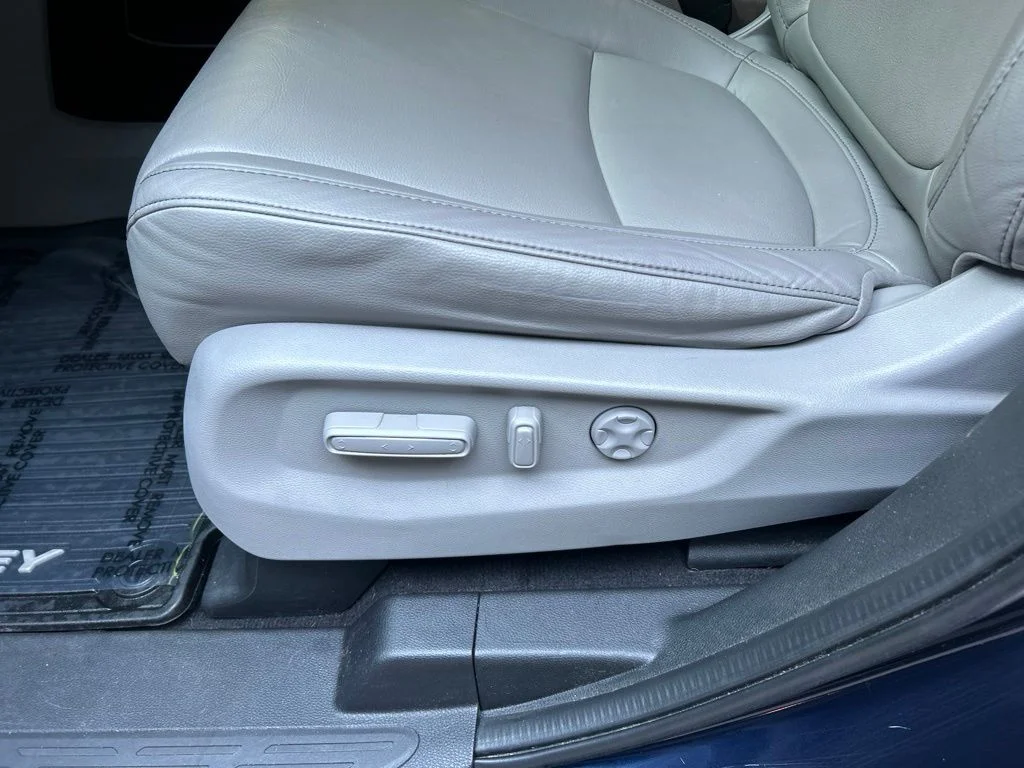 Used 2022 Blue Honda Touring image 15