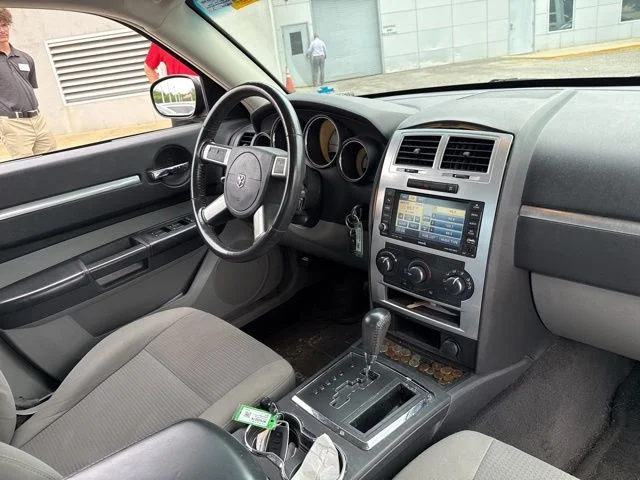 Used 2010 Black Dodge SXT image 14