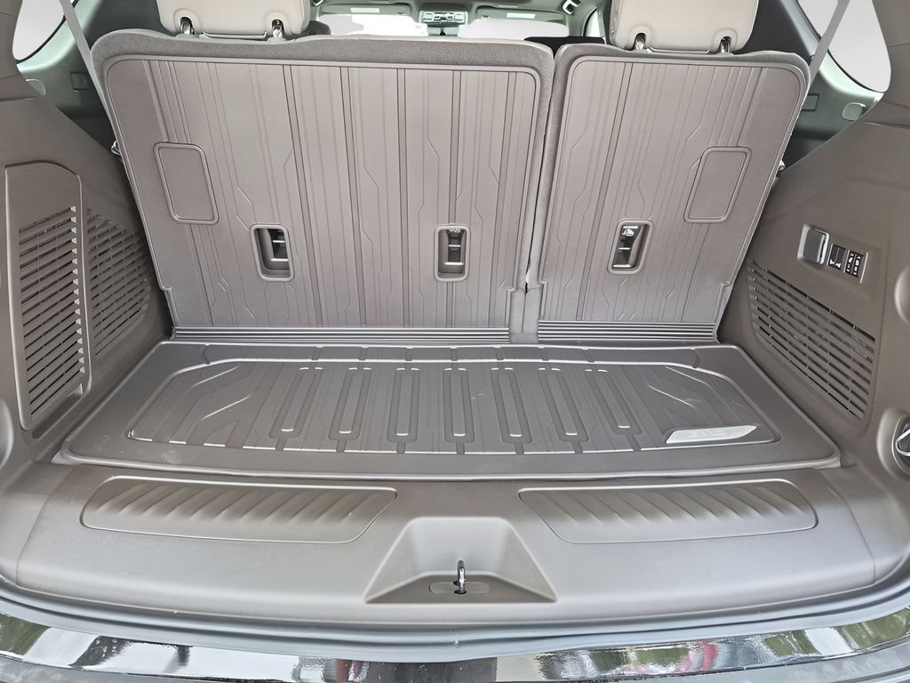 New 2026 Onyx Black GMC Elevation image 39