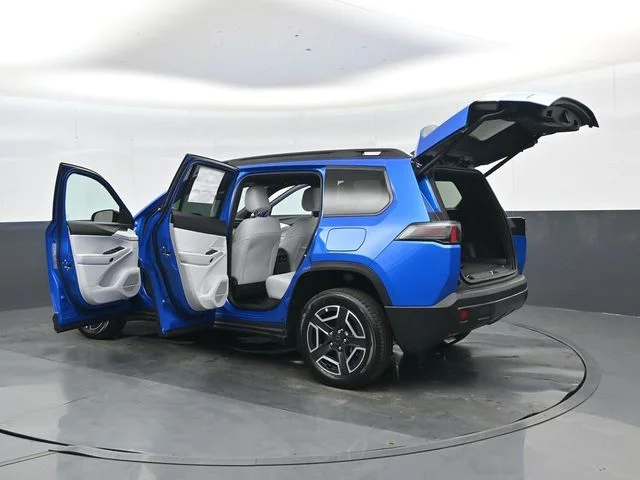 New 2026 Hydro Blue Pearl-Coat Exterior Paint Jeep Limited image 48