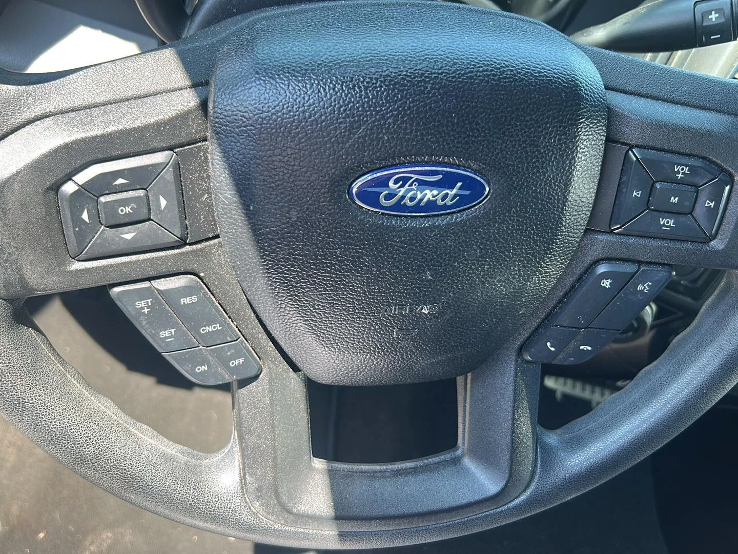 Used 2019 Oxford White Ford XLT image 23