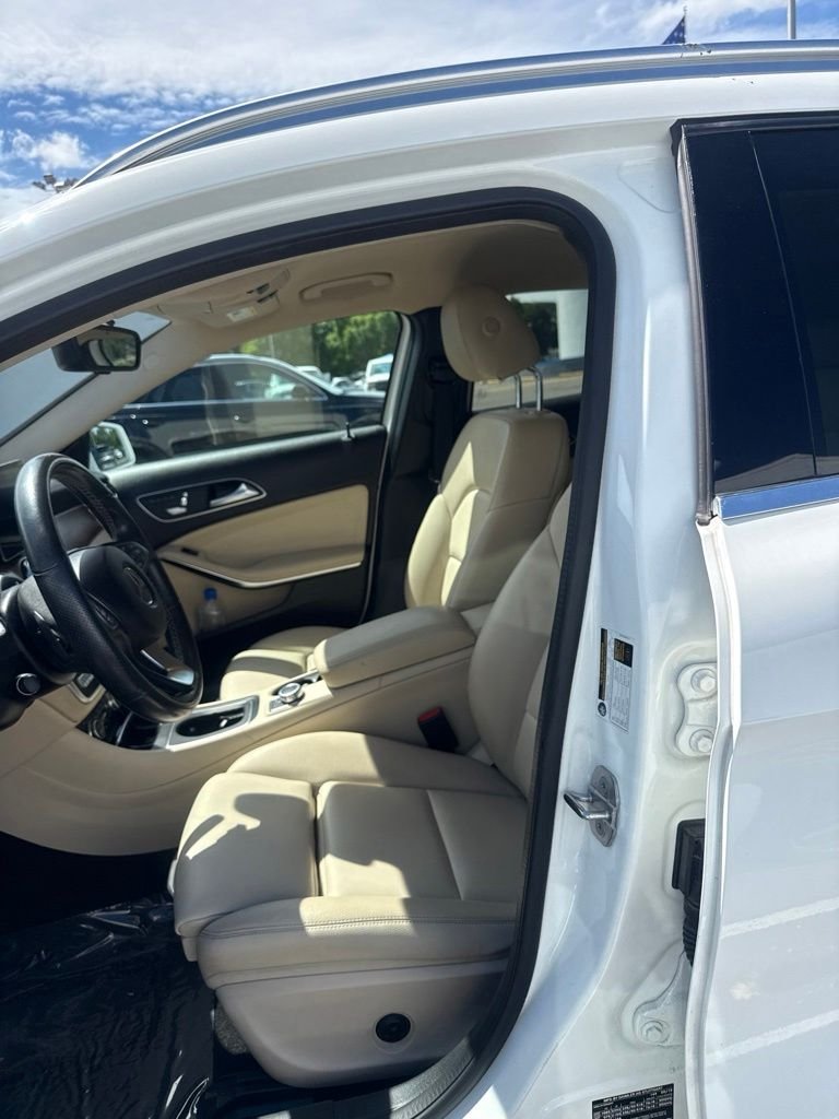 Used 2020 White Mercedes-Benz GLA 250 image 3