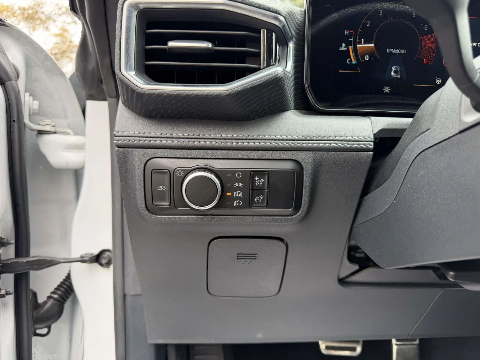 Used 2024 White Ford EcoBoost Premium image 18