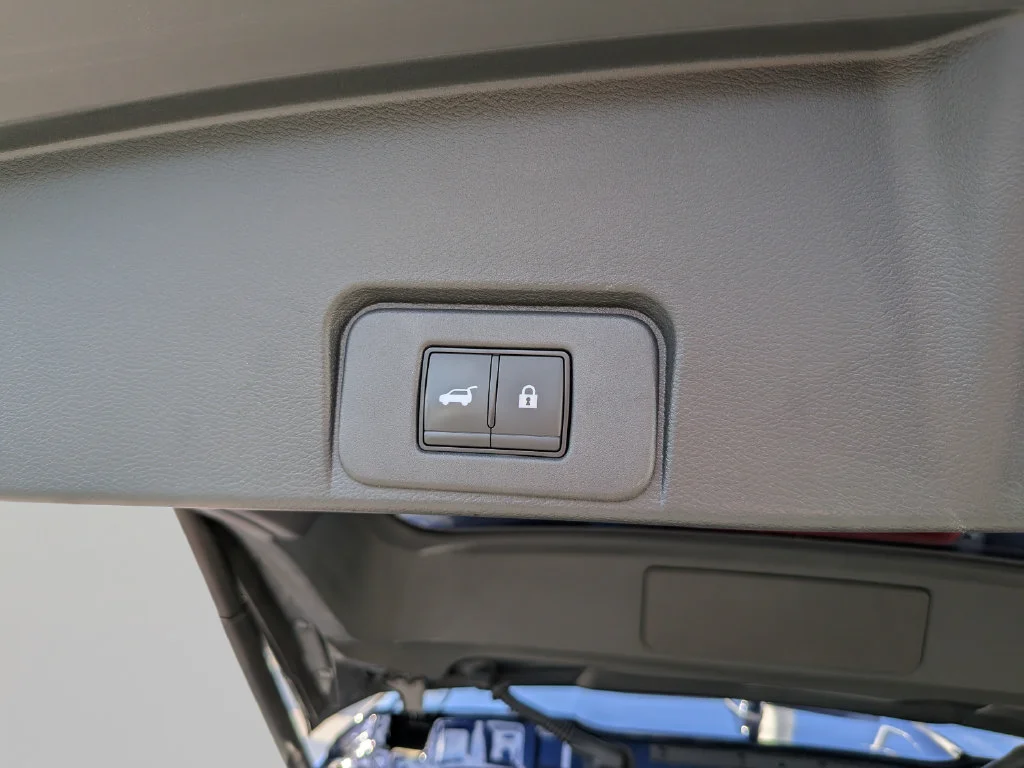 Used 2025 Blue Nissan Platinum image 11