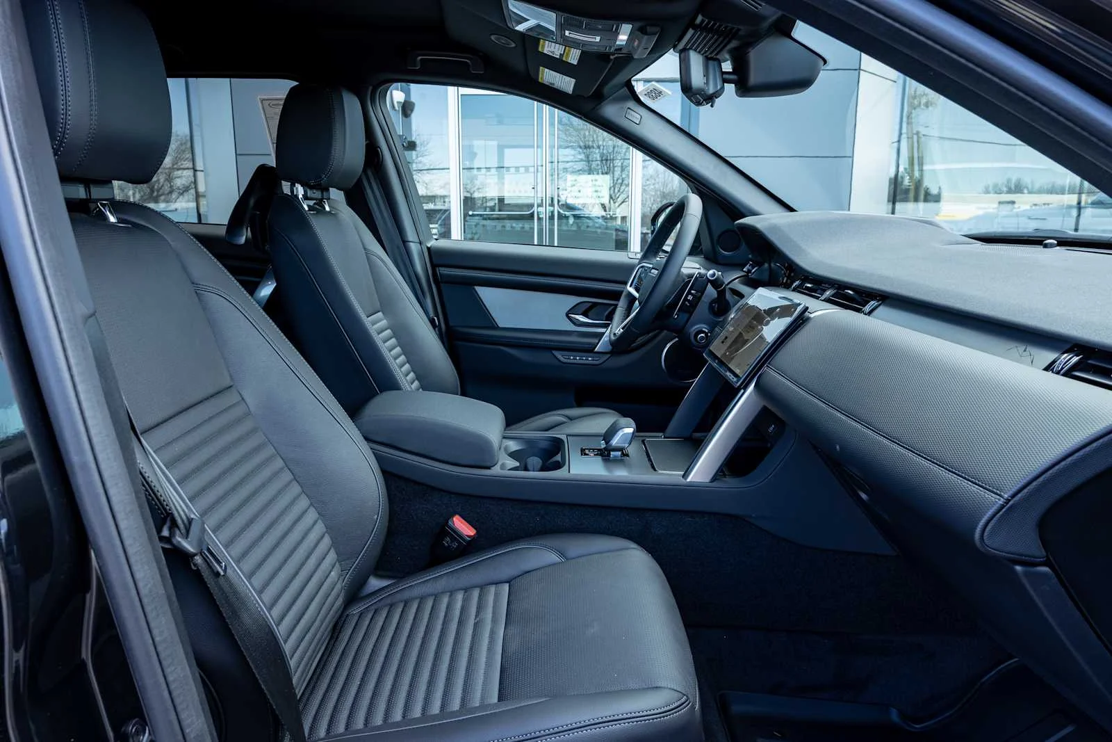 2026 Land Rover Discovery Sport Landmark - Photo 3