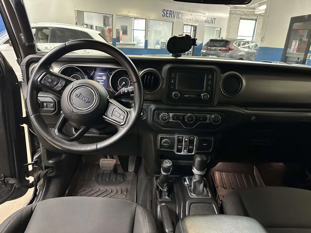 Used 2018 Gray Jeep Unlimited Sport S image 19