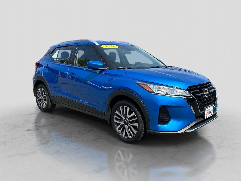 Used 2024 Blue Nissan SV image 3
