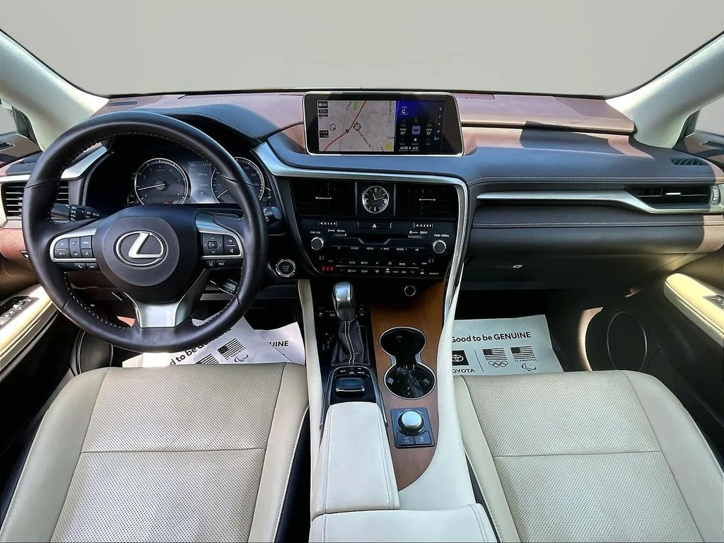 Used 2018 Mica Lexus 350 image 9