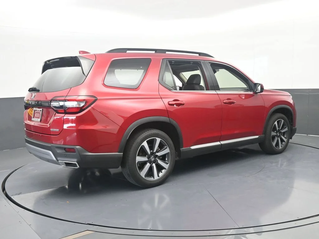 Used 2024 Radiant Red Metallic II Honda Touring image 6