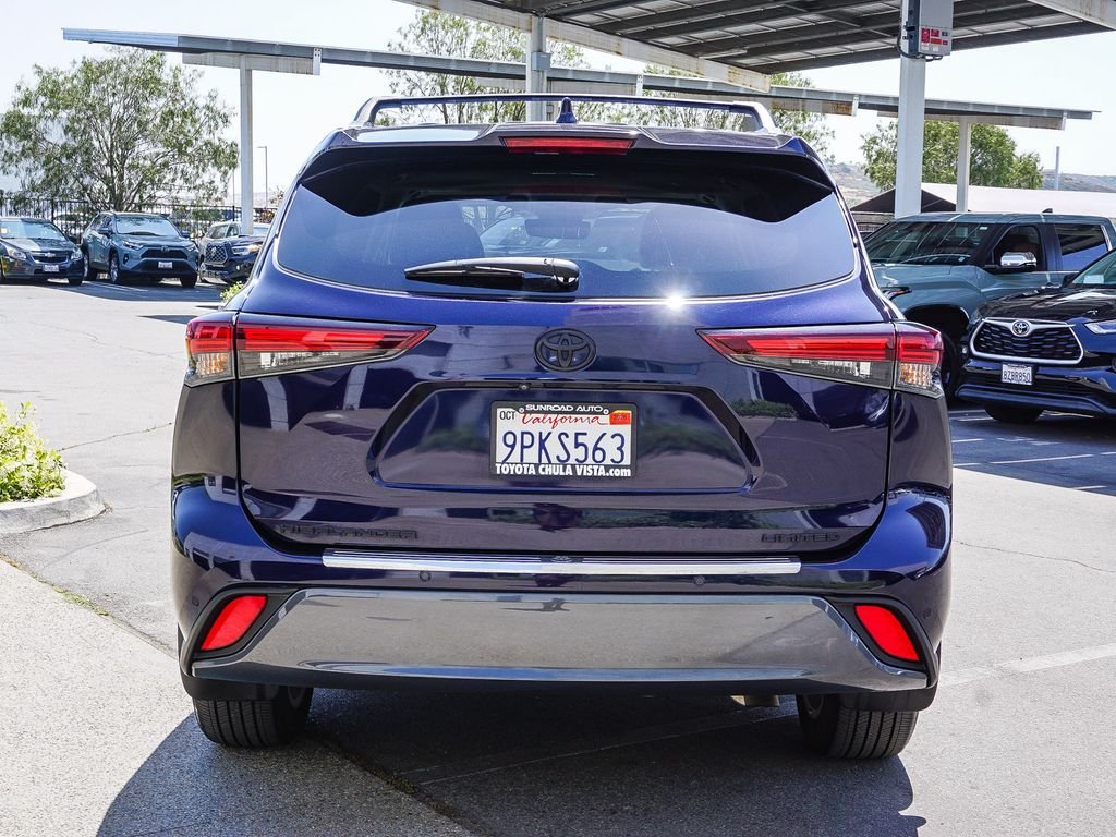 Used 2024  Toyota Limited image 5
