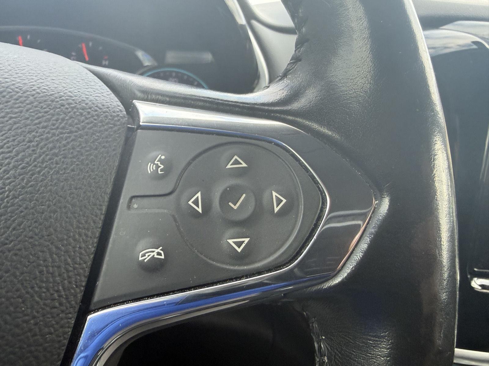 Used 2019 Mosaic Black Metallic Chevrolet LT Cloth image 15
