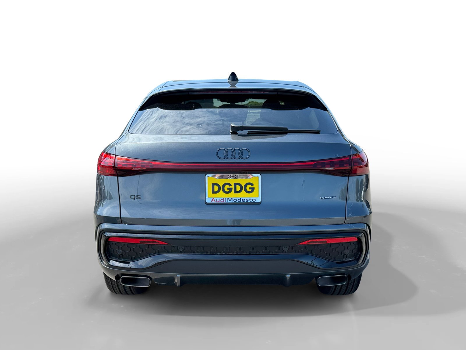 New 2026 Daytona Gray Pearl Effect Audi Premium Plus 2.0 TFSI quattro image 4