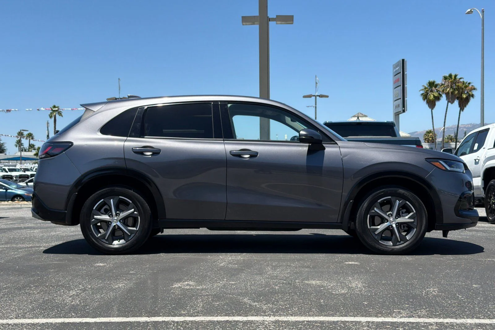 Used 2024  Honda EX-L image 3