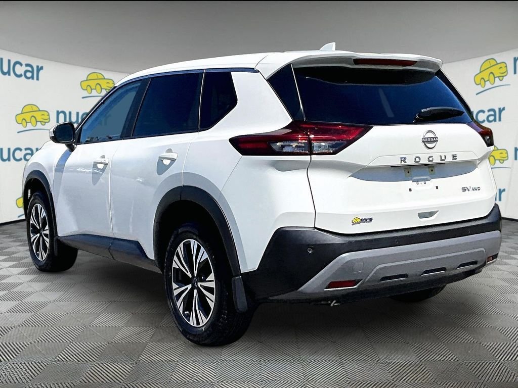 Used 2023 White Nissan SV image 4