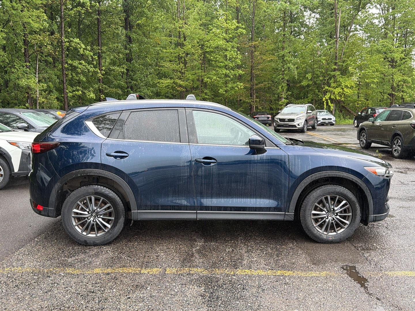 Used 2019  Mazda Touring image 7