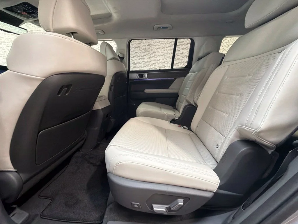 New 2027 Shimmering Silver Hyundai Calligraphy image 15