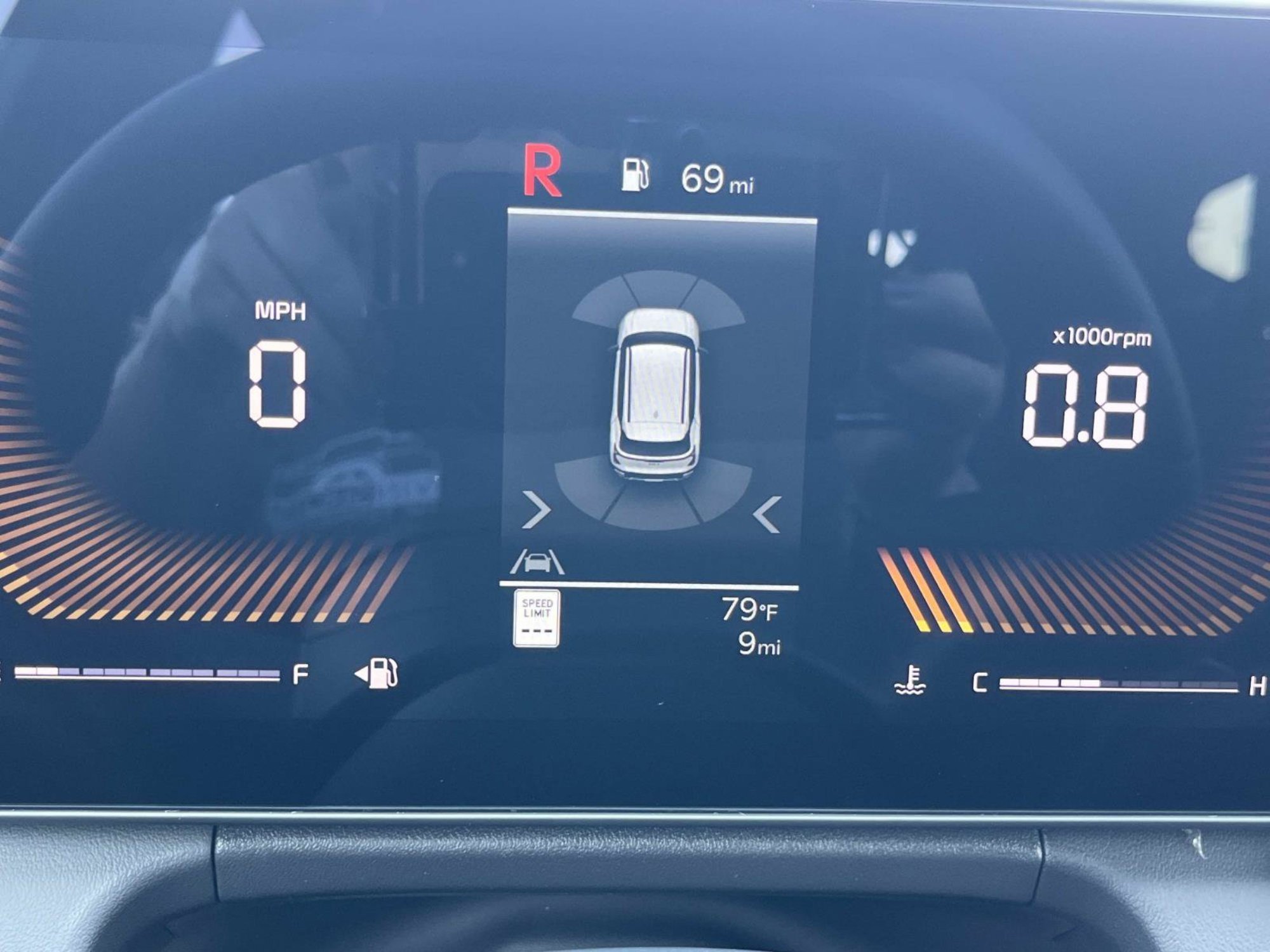 New 2027 Pale Gray Kia X-Line S image 32