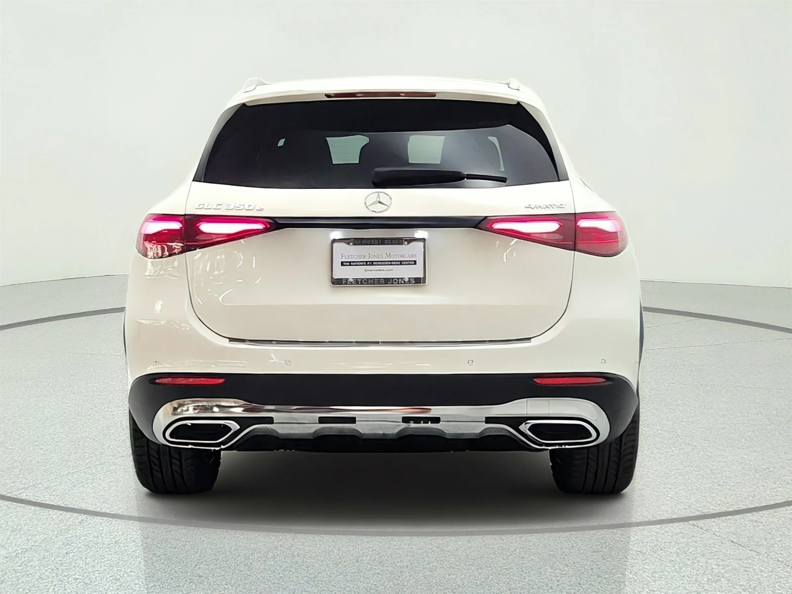 Used 2025 Polar White Mercedes-Benz GLC 350e 4MATIC® SUV image 6