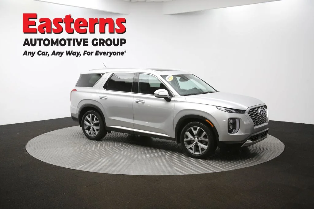 Used 2022 Silver Hyundai SEL image 47