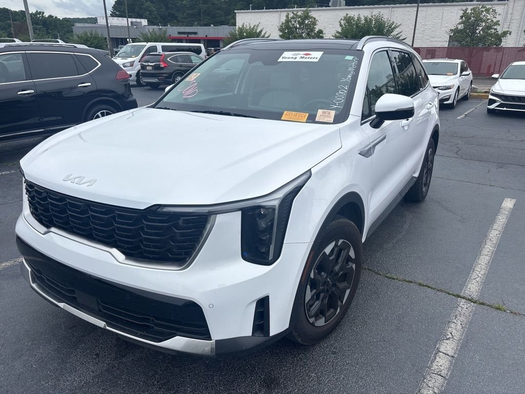2025 Kia Sorento S AT's photo