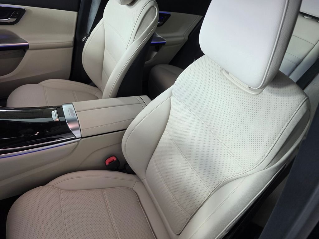 New 2027 Black Mercedes-Benz GLC 300 image 8