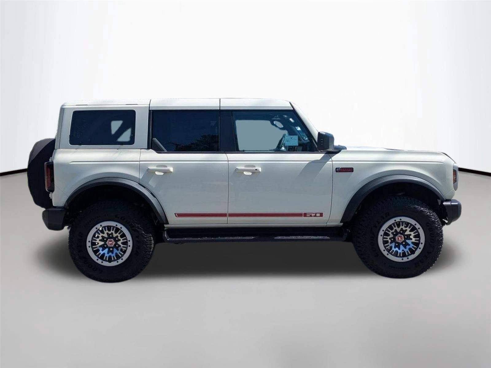 New 2026 Wimbledon White Ford Outer Banks® image 4