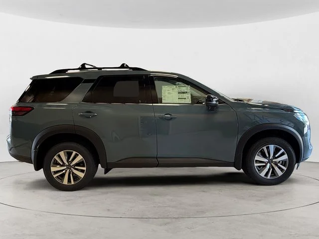 New 2026 Green Nissan SL image 7
