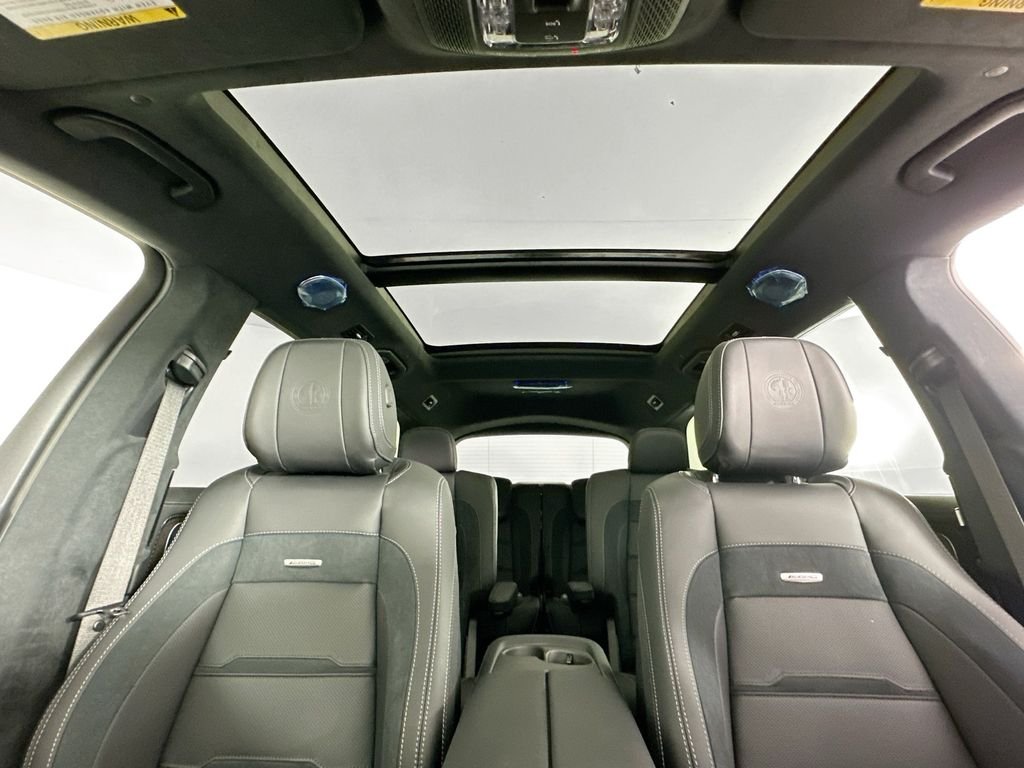 New 2026 MANUFAKTUR Moonlight White Metallic Mercedes-Benz GLS 63 AMG® image 23