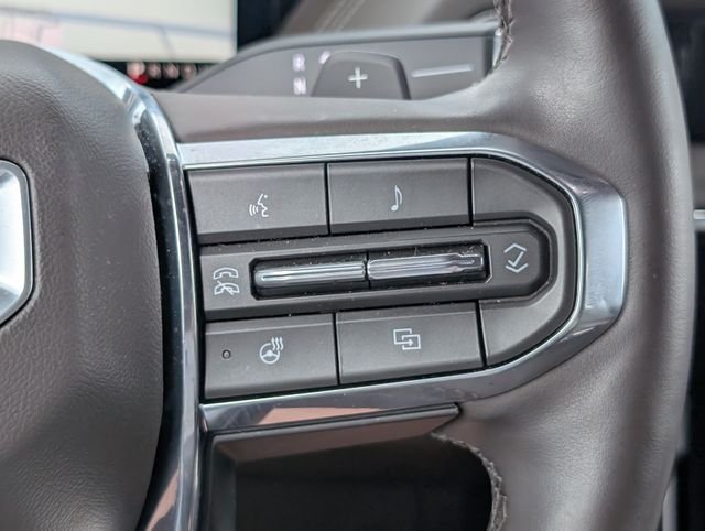 Used 2026  GMC Elevation image 24