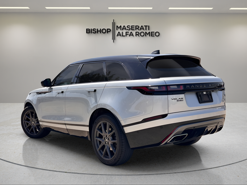 Used 2021 Silver Land Rover R-Dynamic HSE image 3