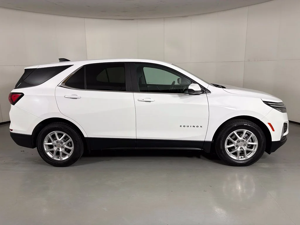Used 2024 White Chevrolet LT image 9