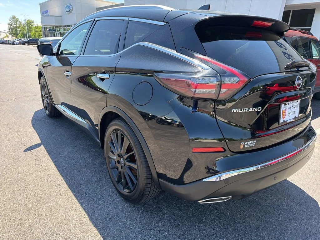 Used 2023 Black Nissan SL image 3