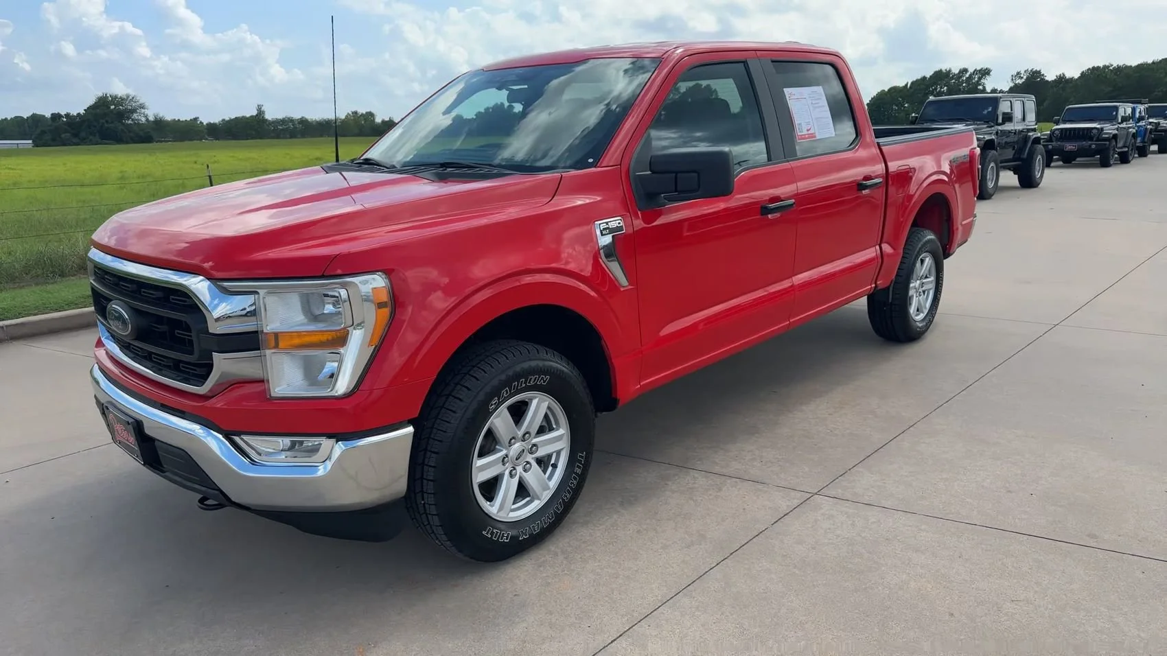 Used 2022 Red Ford XLT image 5