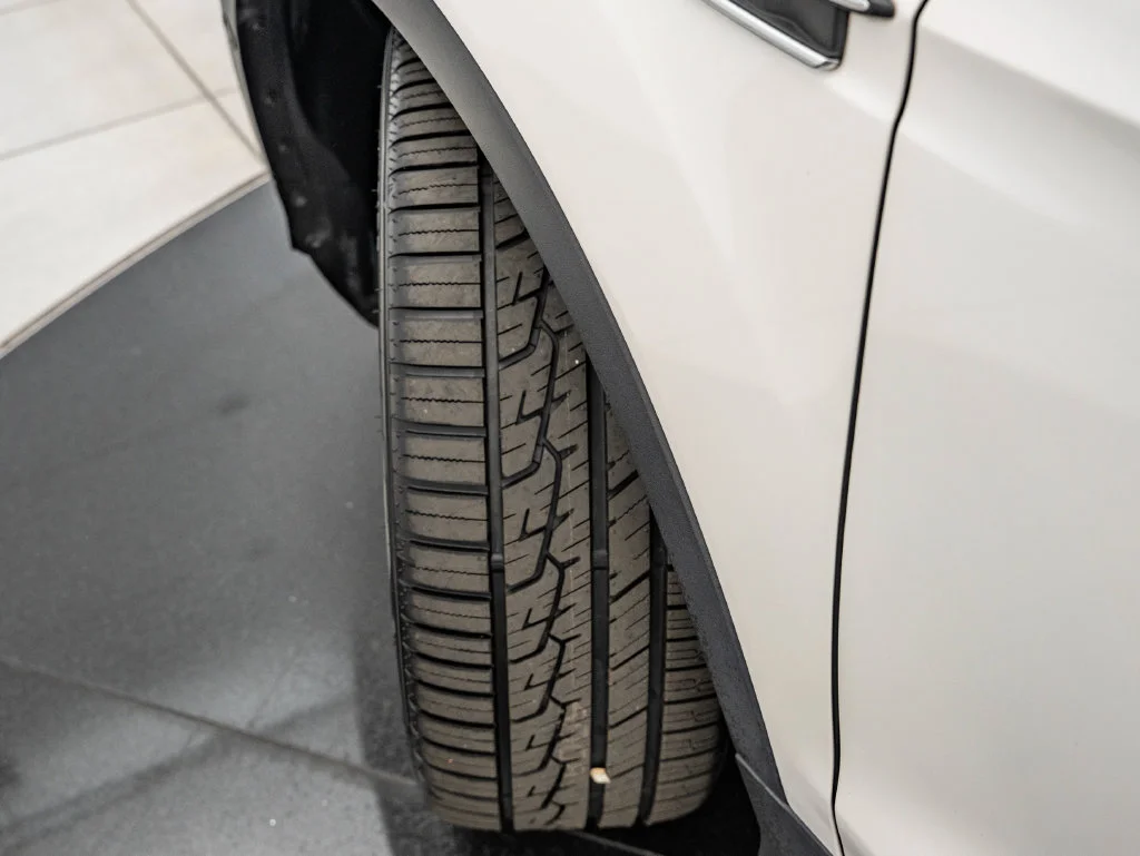 Used 2018 White Platinum Clearcoat Metallic Ford Titanium image 45
